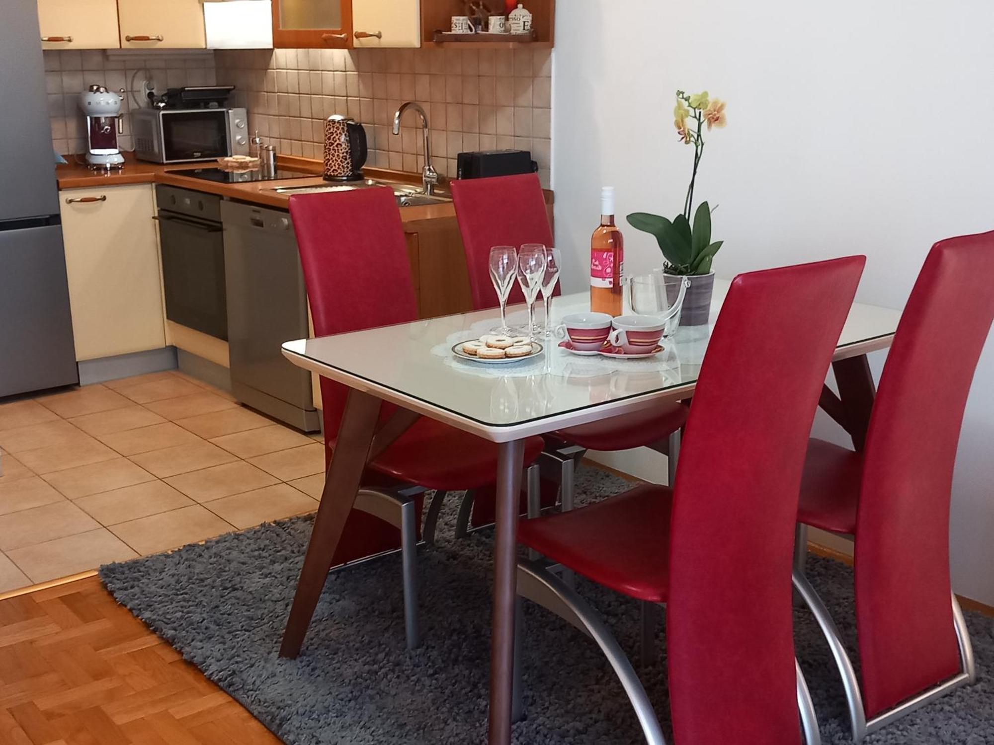 Apartment Harmony - Pleasant And Comfortable Place With A Balcony And A Secured Garage Split Dış mekan fotoğraf