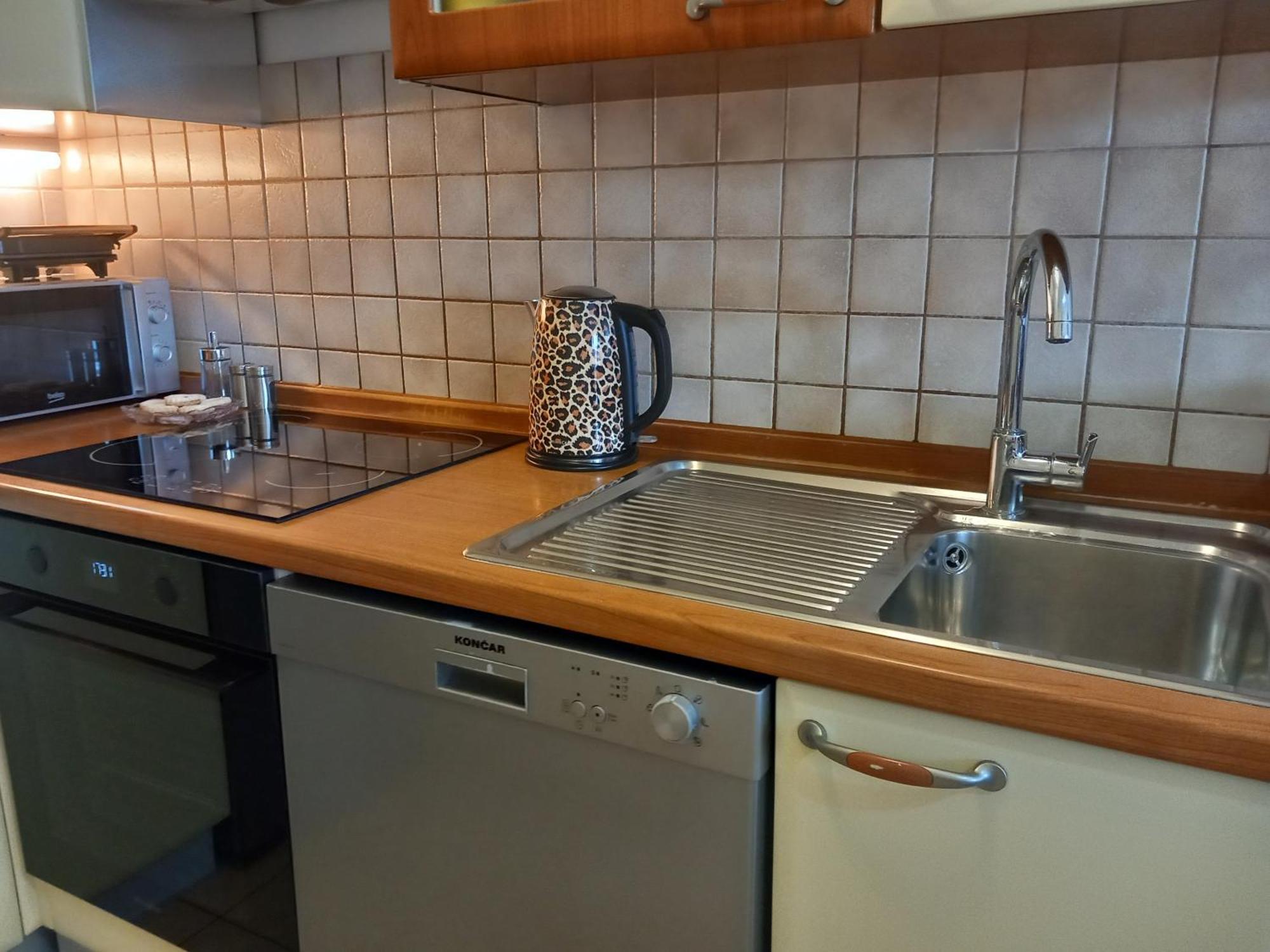 Apartment Harmony - Pleasant And Comfortable Place With A Balcony And A Secured Garage Split Dış mekan fotoğraf